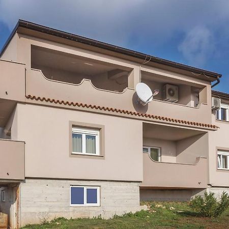 Apartment Matea Liznjan Exterior photo